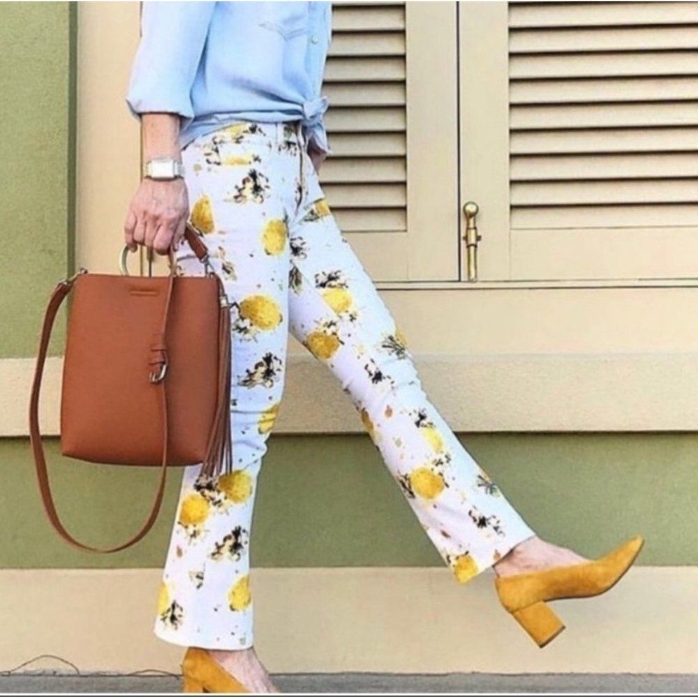 Anthropologie Pilcro High-Rise Bootcut Lemon Grove Print White Jeans Size 26 - Picture 2 of 10